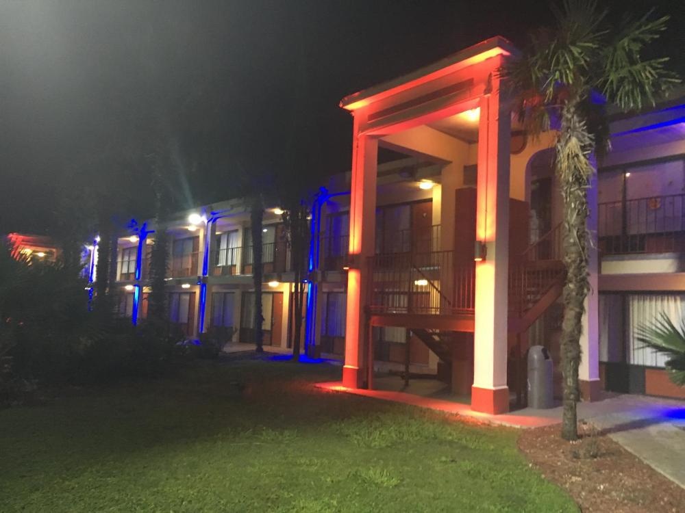 Knights Inn San Antonio near Frost Bank Center